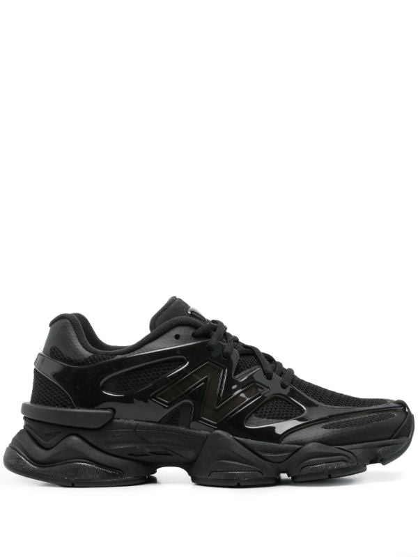 New Balance
9060 caged black