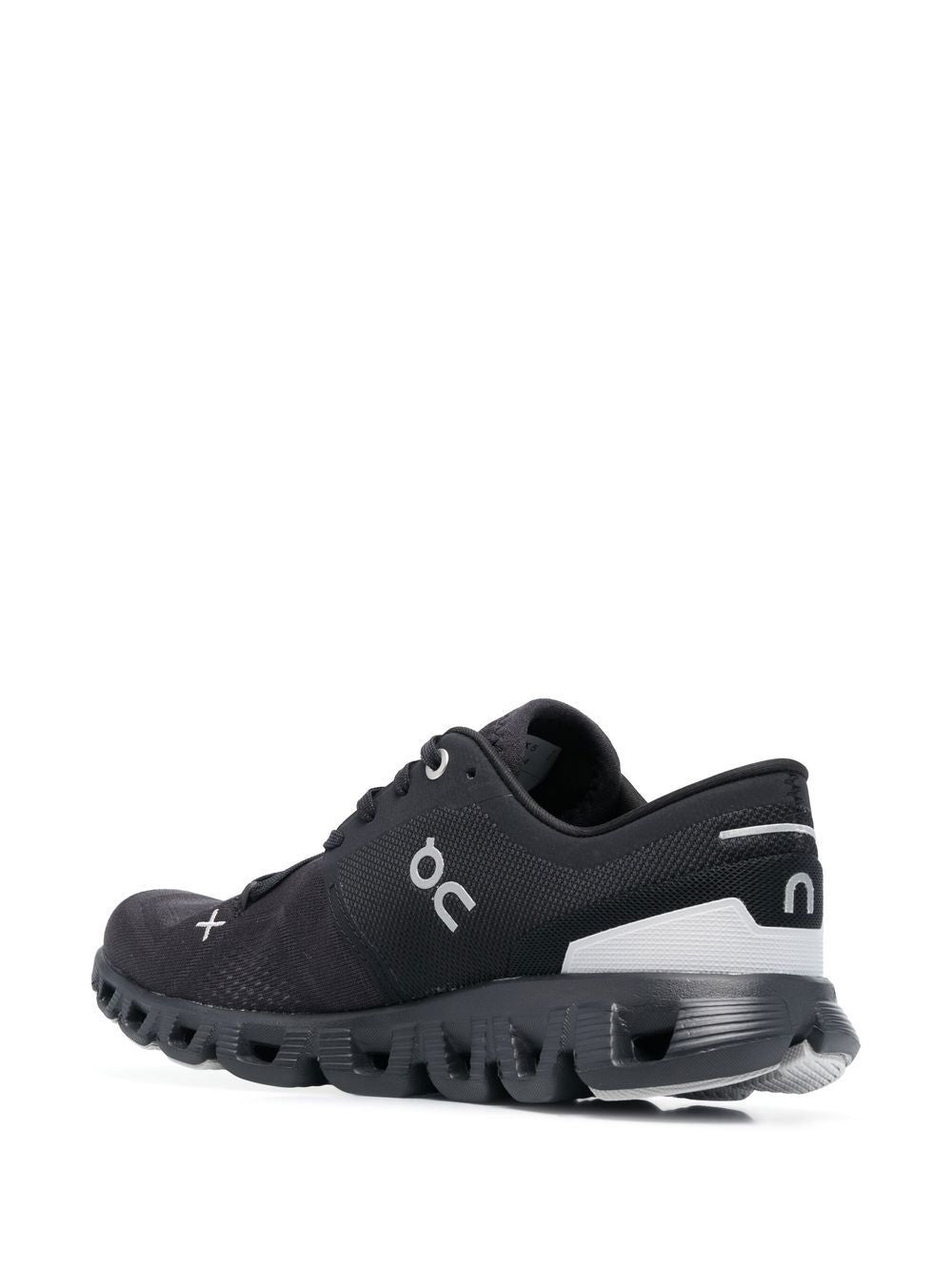 On Running Cloud X 4 sneakers