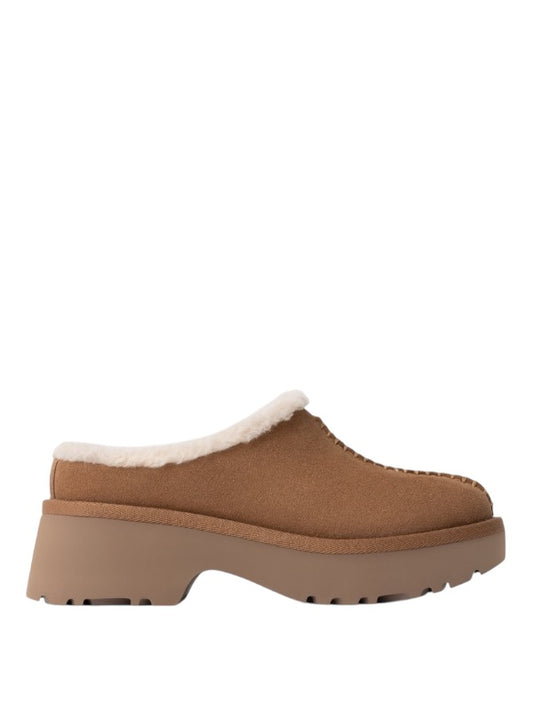 UGG New Heights Cozy Clog ‘Chestnut’