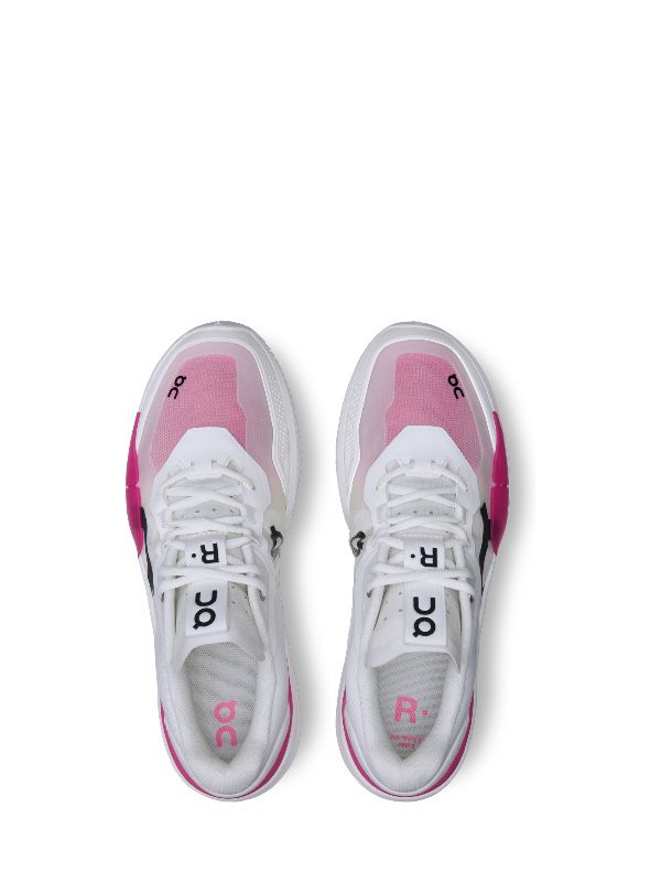 on the roger pro clay 2 white pink